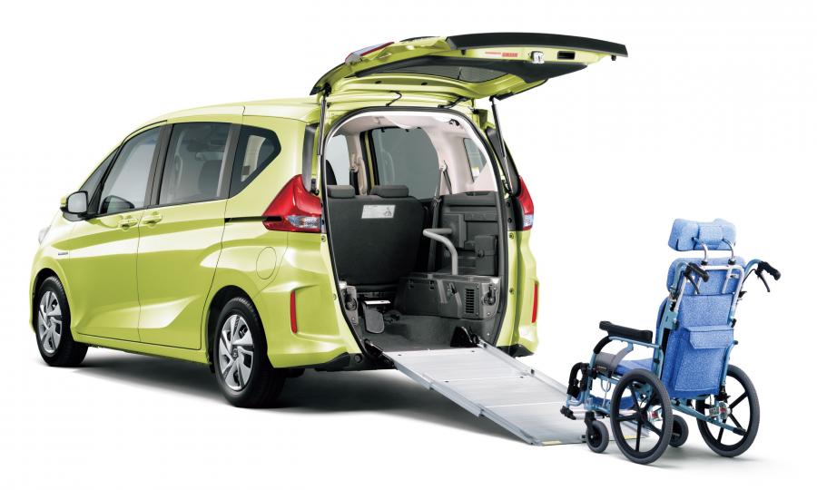  Honda Freed+ Hybrid 2016 года  (фото 4 из 22)
